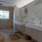 Juliette Dans Le Golfe De Saint Tropez, A 250 M De La