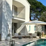 Juliette Dans Le Golfe De Saint Tropez, A 250 M De La * Grimaud