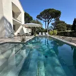 Juliette Dans Le Golfe De Saint Tropez, A 250 M De La Villa
