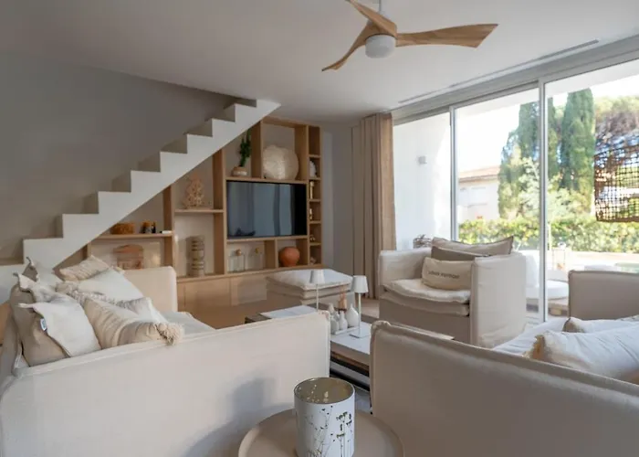 Juliette Villa Grimaud